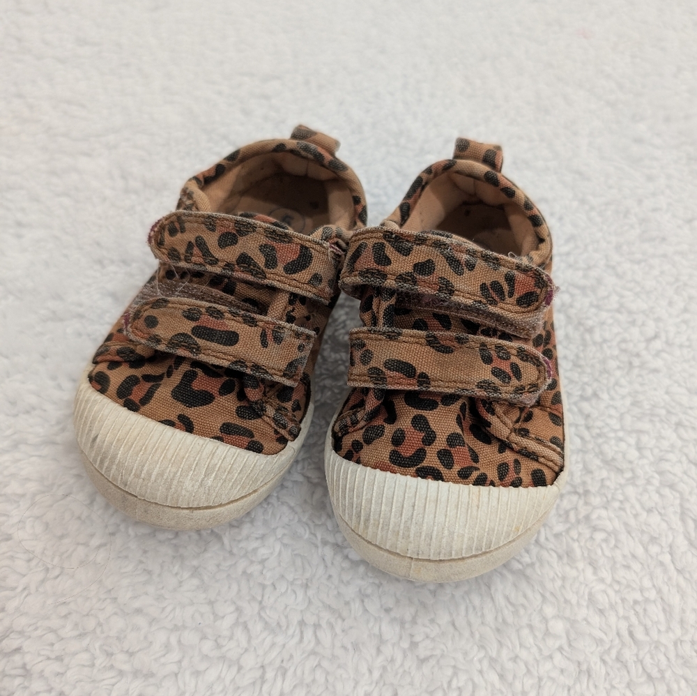 Kids shoes 2 for $12